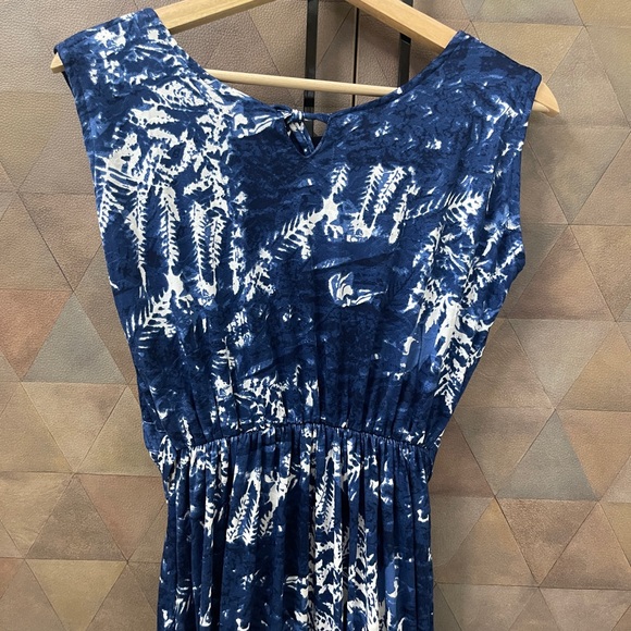 Indigo blue and white full length dress - Picture 3 of 7